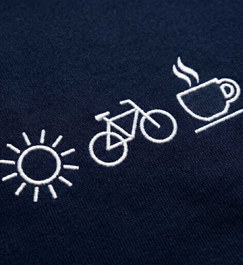 Sonne Bike Kaffee | Herren Premium Organic T-Shirt (Stick) von Rad&Rucksack - am Model präsentiert