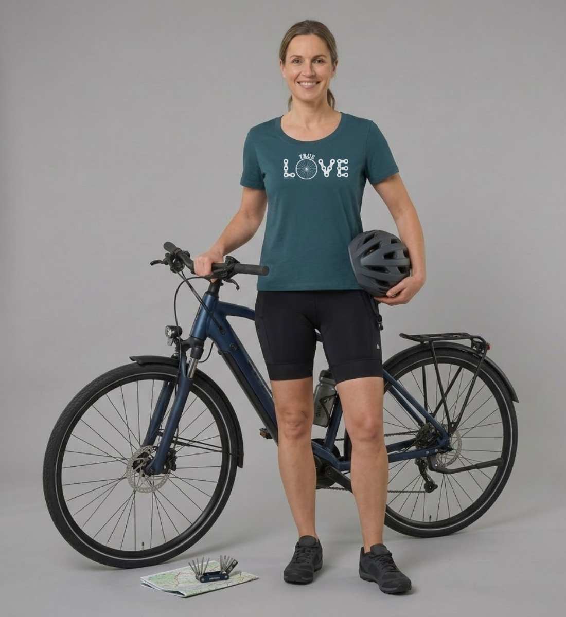 True Love | Damen Premium Organic T-Shirt (Fitted) in Stargazer von Rad&Rucksack Model