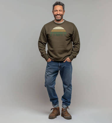 Outdoor Pullover Wald – Modelbild (350 g/m² Bio-Baumwolle) von Rad&Rucksack
