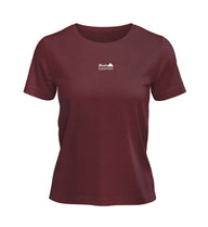 Wander Woman | Damen Premium Organic T-Shirt (Stick) in Burgundy von Rad&Rucksack