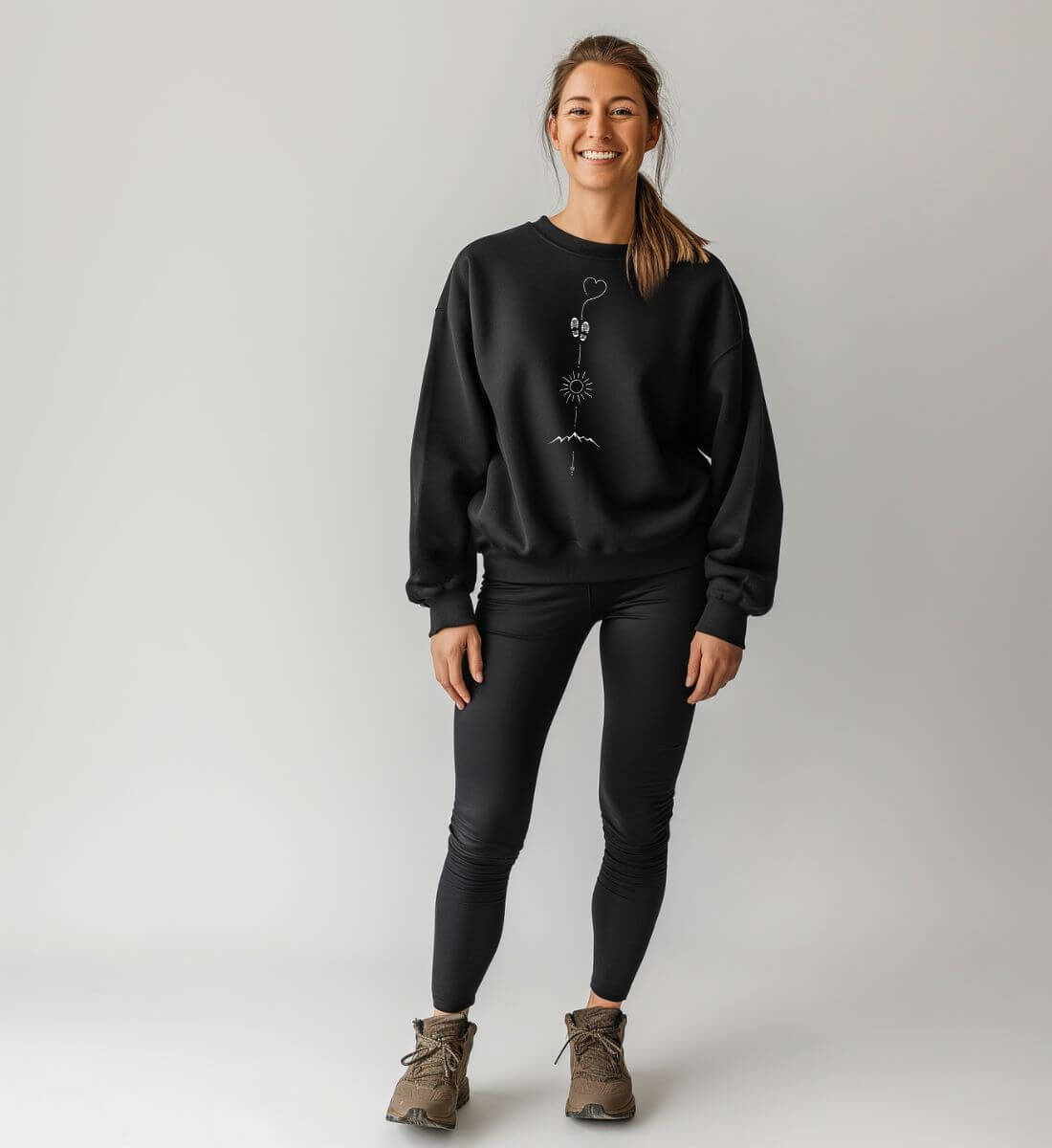 Wandern Sonne Berg | Unisex Organic Pullover von Rad&Rucksack - weitere Modelansicht 2