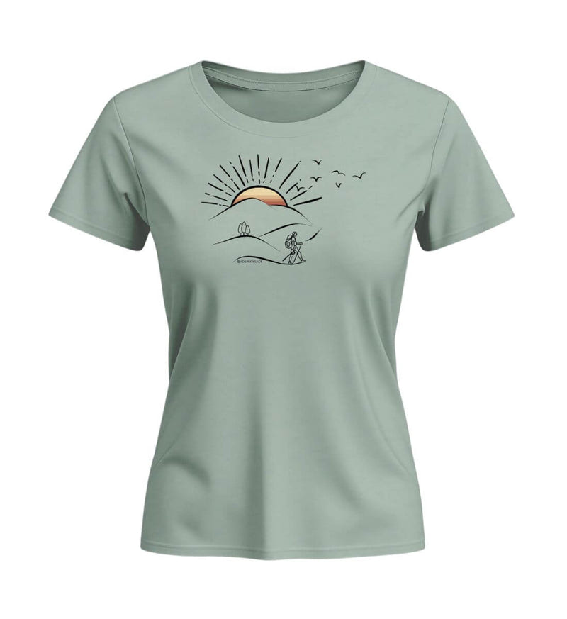 Wanderungen Bio T-Shirt Damen Tailliert in Salbeigrün (Aloe) – Produktbild (155 g/m² Bio-Baumwolle, tailliert) von Rad&Rucksack