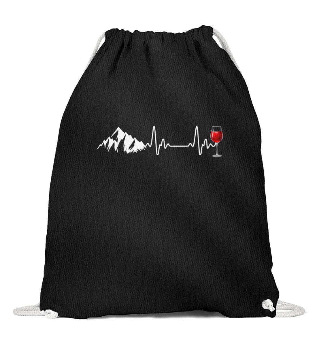 Wein Berg Herzschlag | Baumwoll Gymsac in Schwarz von Rad&Rucksack