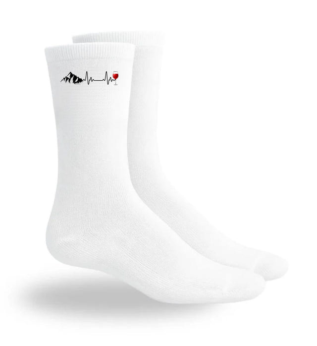 Wein Berg Herzschlag Sportsocken in Weiß (White) – Motiv- & Print-Ansicht (atmungsaktives Mesh-Fußbett) von Rad&Rucksack
