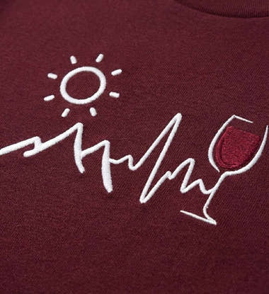 Bio Poloshirt Wein Berg Herzschlag Stick – Modelbild (240 g/m² Bio-Piqué mit Stick) von Rad&Rucksack